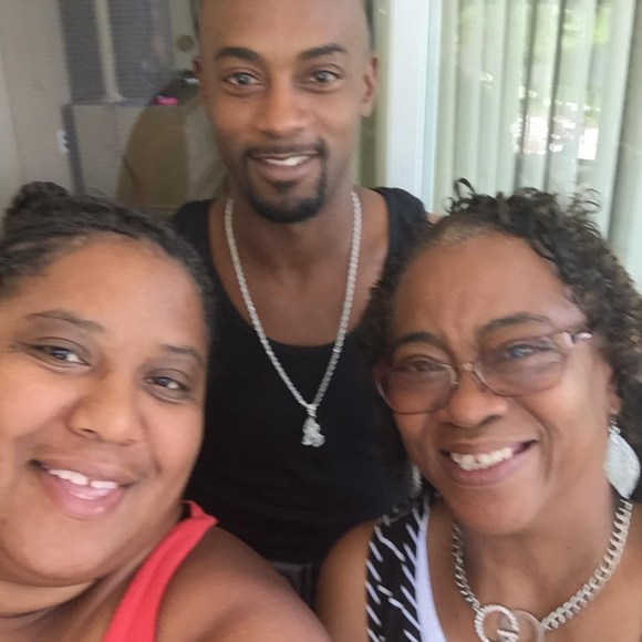 Meet your Posher, Harold - Picture 1 of 1